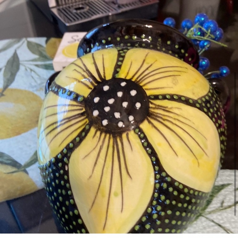 Unique sunflower vase - Picture 2 of 6